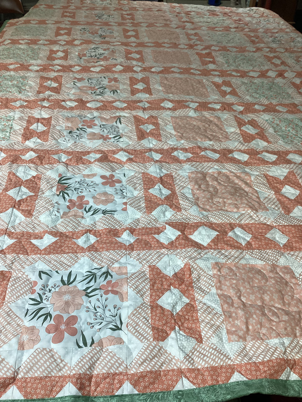 Peach & Green Floral King Quilt – Handmade Square in a Square Patchwork Blanket – Lightweight Heirloom Bedding – Cottage Farmhouse Gift