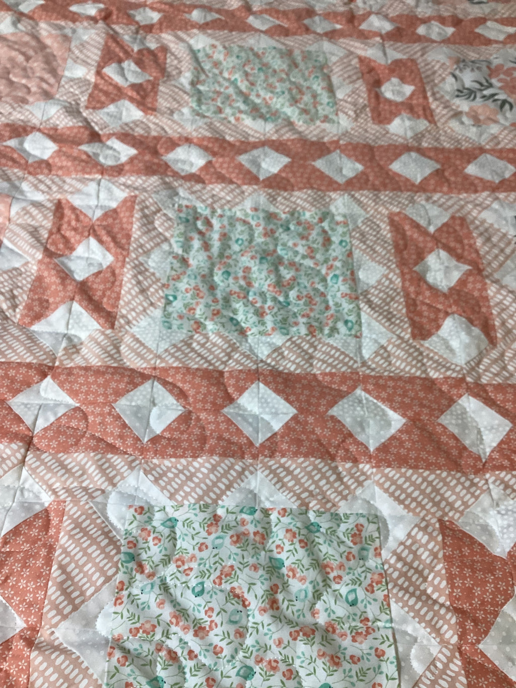 Peach & Green Floral King Quilt – Handmade Square in a Square Patchwork Blanket – Lightweight Heirloom Bedding – Cottage Farmhouse Gift