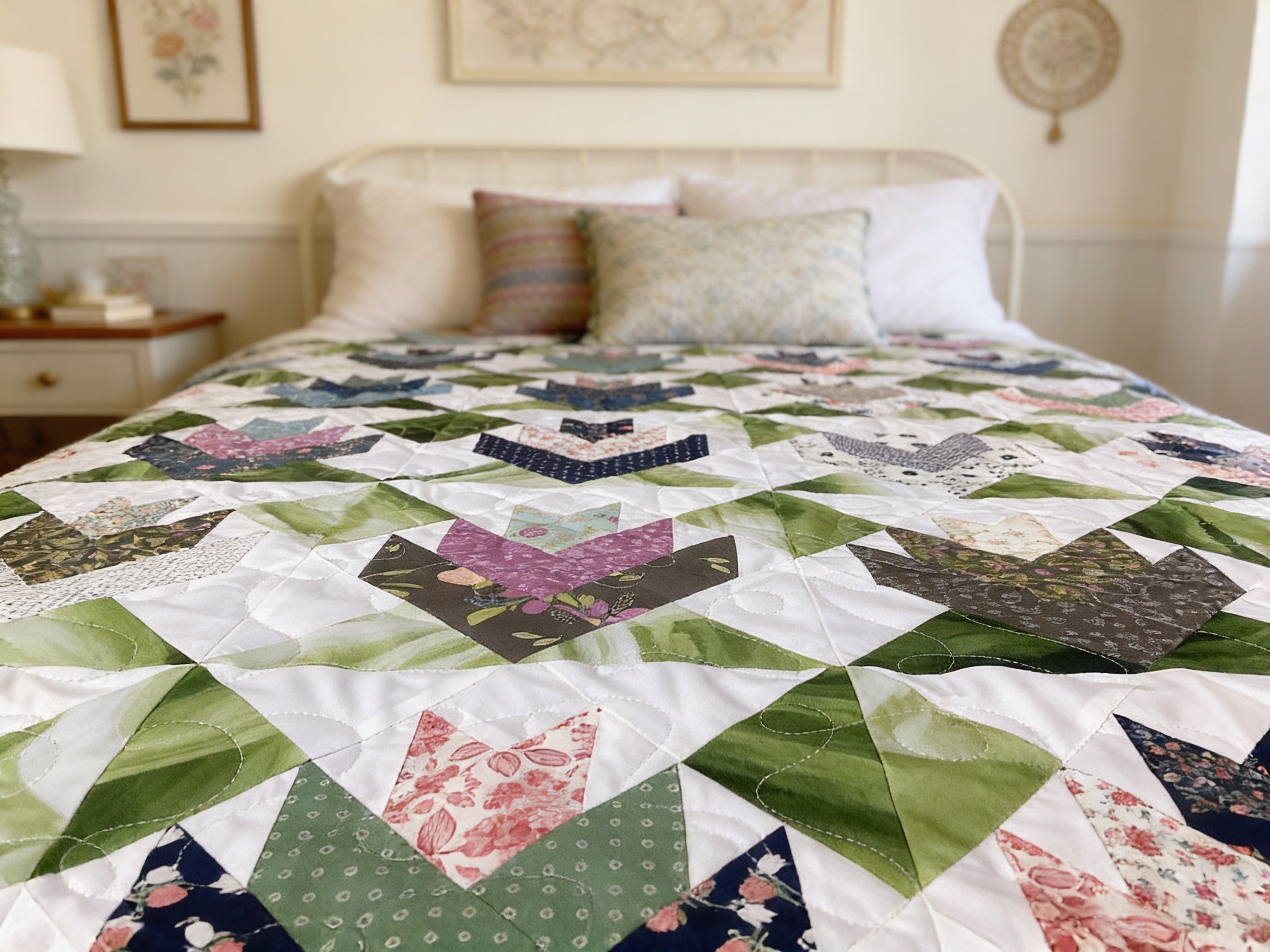 Handmade Tulip Quilt Extra Large Full Size – Floral Patchwork Blanket with Reversible Leaf Backing, Long Arm Quilted Heirloom Bedding