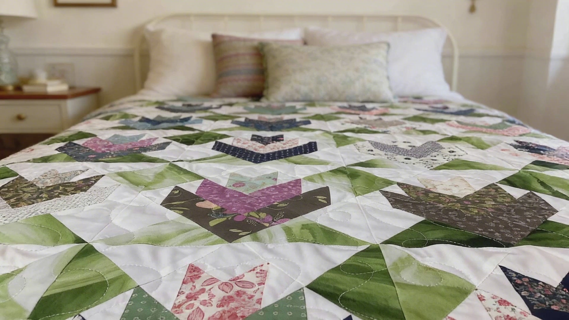 Handmade Tulip Quilt Extra Large Full Size – Floral Patchwork Blanket with Reversible Leaf Backing, Long Arm Quilted Heirloom Bedding